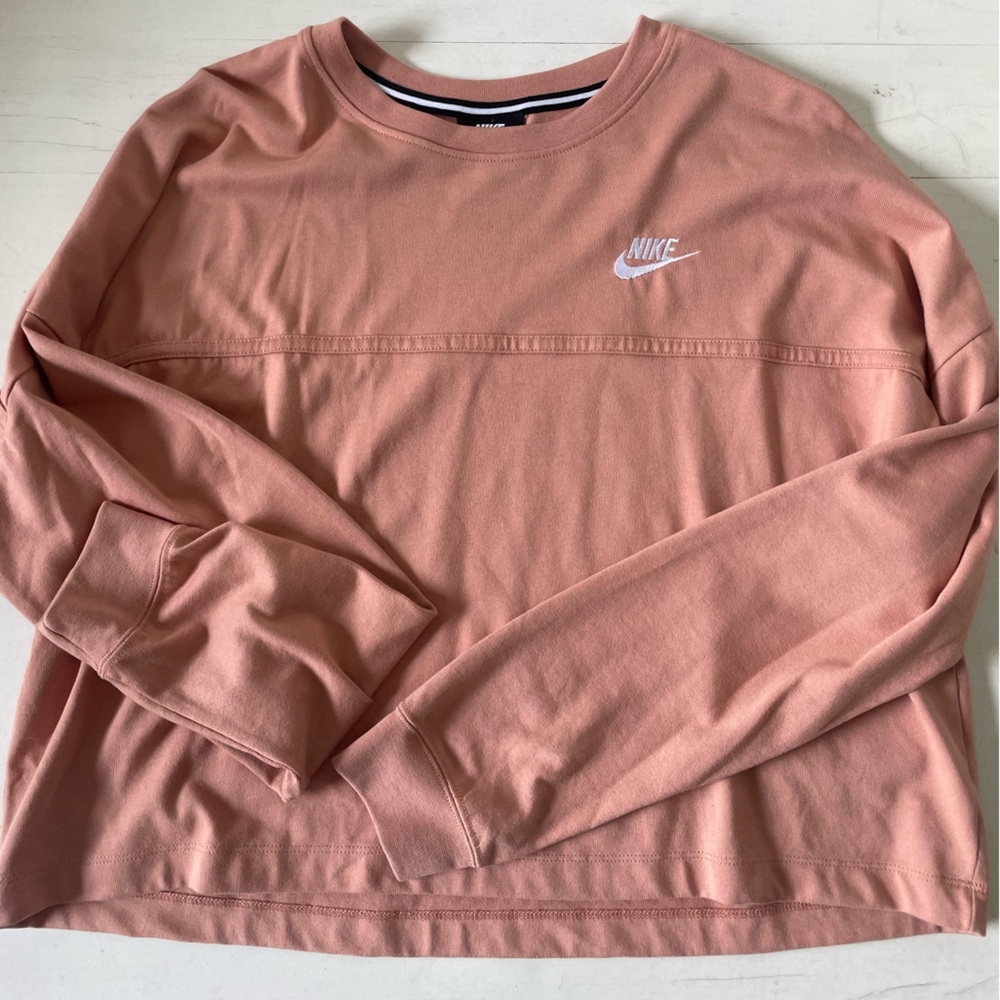 Nike Women’s Long Sleeve Cropped Sweatshirt